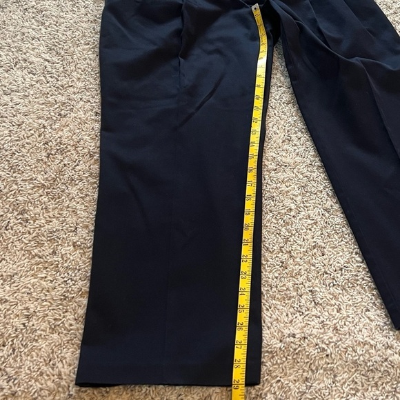 Dockers Men’s Classic Fit Pleated Dress Pants Dark Blue Navy 36x29 Pockets - Picture 4 of 7